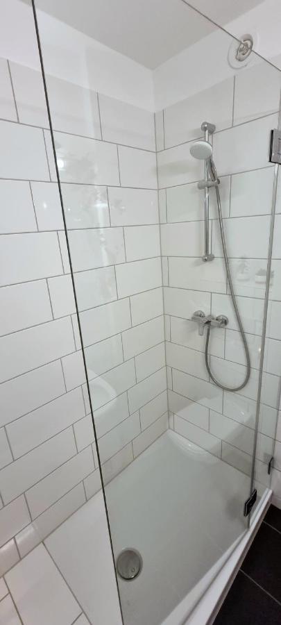 Business Apartment mit Küche für 1-3 +Netflx+5G WLAN nahe der MHH im Industrial Design Hannover Exterior foto